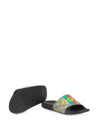 Shop Gucci Fake/not Print Slides In Neutrals