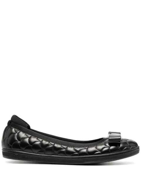 Salvatore Ferragamo Savinakoti Patent Leather Flats In Black Modesens