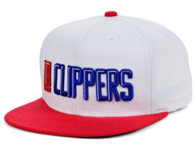 Shop Mitchell & Ness Los Angeles Clippers 2-tone Classic Snapback Cap In White/red