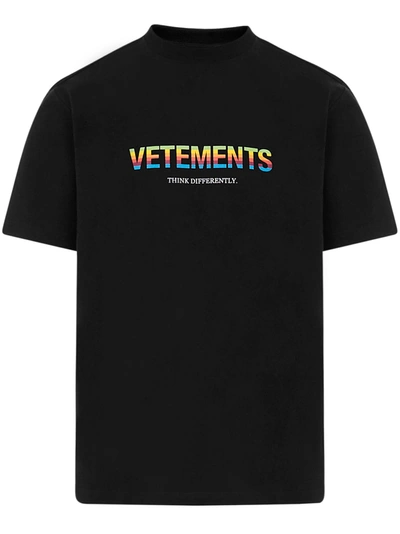 Shop Vetements T-shirt In Black