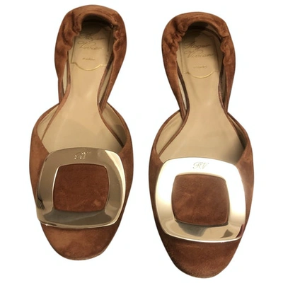 Pre-owned Roger Vivier Ballet Flats In Brown