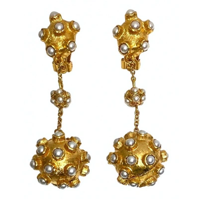 Pre-owned Oscar De La Renta Gold Metal Earrings