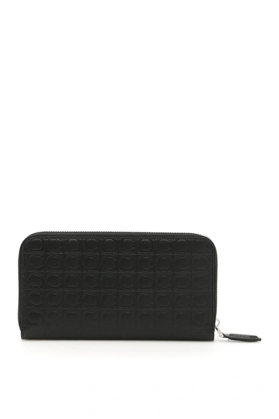 Shop Ferragamo Salvatore  Firenze Zip-around Wallet In Nero