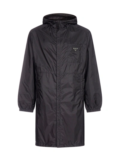 Shop Prada Logo-plaque Re-nylon Hooded Raincoat In Nero