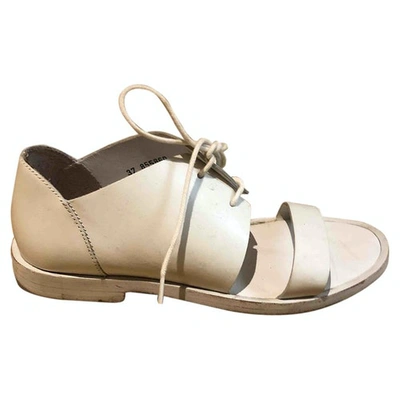 Pre-owned Cos White Leather Mules & Clogs