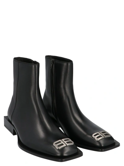 skjorte salat motto Balenciaga Logo-hardware Square-sole Leather Boots In Black | ModeSens
