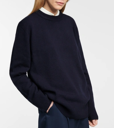 The Row Sibel Oversized Wool And Cashmere-blend Sweater In Blue