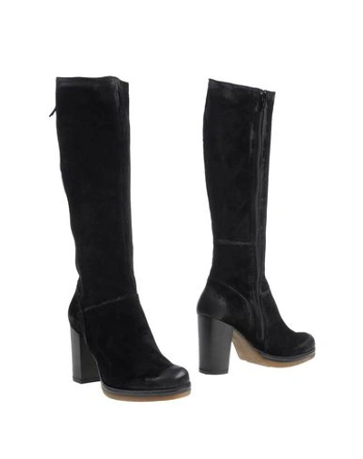 Manas Boots In Black