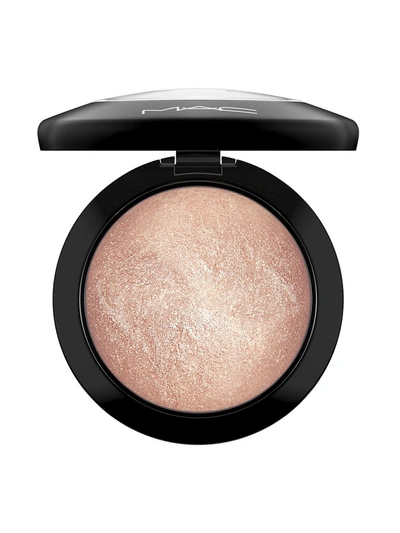 Shop Mac Women's Mineralize Skinfinish In Soft And Gentle