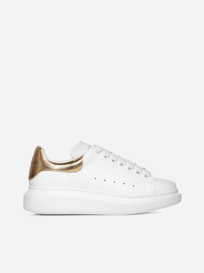 Shop Alexander Mcqueen Sneakers Oversize In Pelle In White - Gold