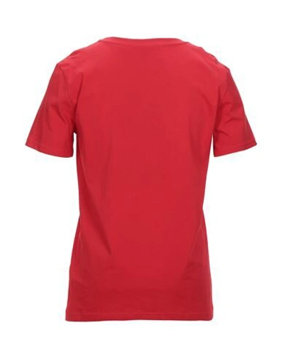 Shop Moschino T-shirts In Red