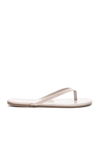 Tkees Glosses Leather Flip Flops In Custard