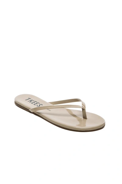 Tkees Glosses Leather Flip Flops In Custard