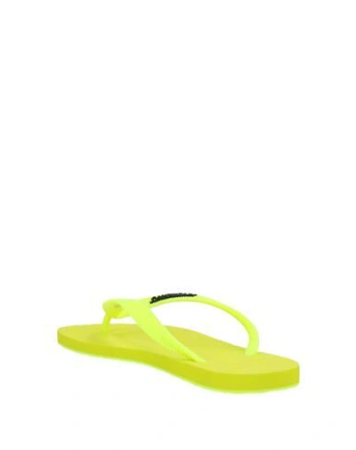 Shop Vetements Toe Strap Sandals In Acid Green