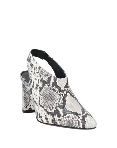 Vic Matie Pumps In White