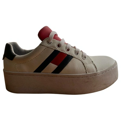 Pre-owned Tommy Hilfiger White Leather Trainers