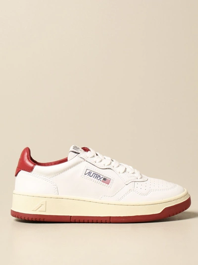 Shop Autry Sneakers In Smooth Leather In White