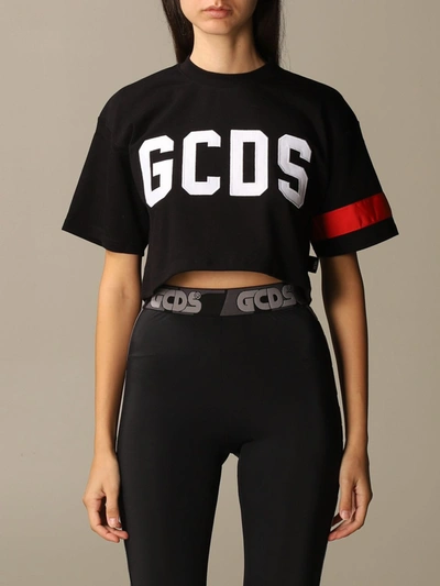 Shop Gcds T-shirt  Cropped Cotton T-shirt With Logo In Black