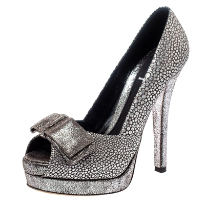 Pre-owned Fendi Silver Textured Fabric Bow Peep Toe Pumps Size 37