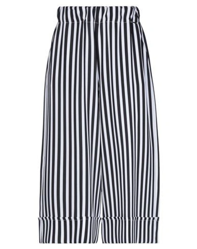 Shop Artigli 3/4-length Shorts In Black