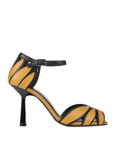 Elvio Zanon Sandals In Ocher