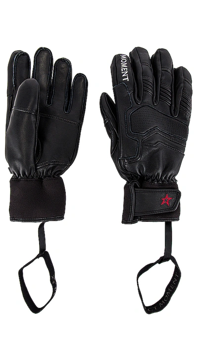 Shop Perfect Moment Pm Ski Glove In Black