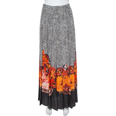 Pre-owned Roberto Cavalli Black & Orange Abstract Printed Silk Pleated Maxi Skirt S In Multicolor