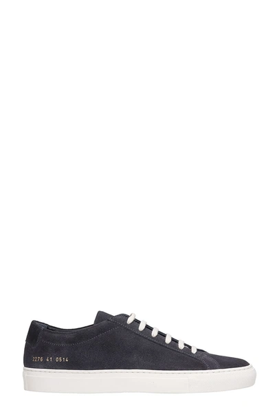Shop Common Projects Achilles Low Sneakers In Grey Suede