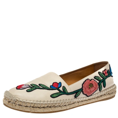 Pre-owned Gucci Cream Floral Embroidered Leather Espadrille Flats Size 39 In Beige