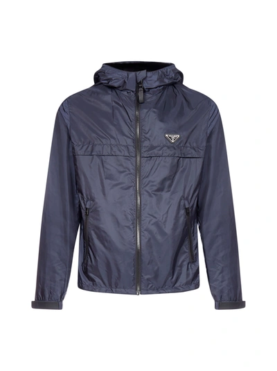 Shop Prada Logo-plaque Hooded Re-nylon Jacket In Navy Nero