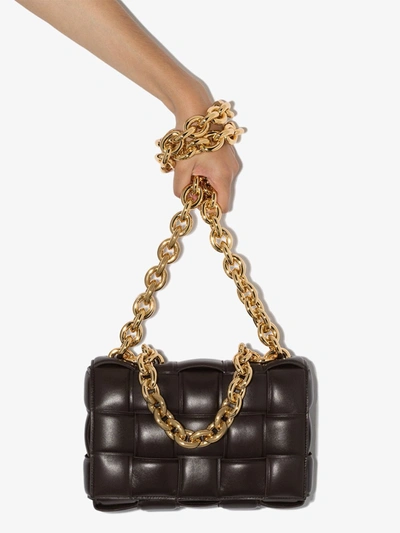 Shop Bottega Veneta The Chain Cassette Leather Sohulder Bag In Brown