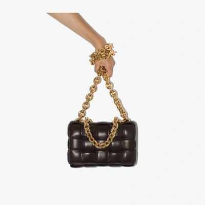 Shop Bottega Veneta The Chain Cassette Leather Sohulder Bag In Brown