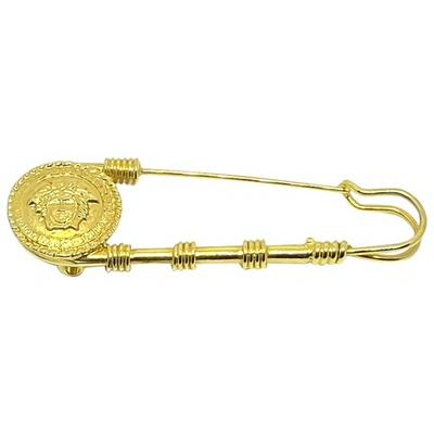 Pre-owned Versace Pin & Brooche In Gold