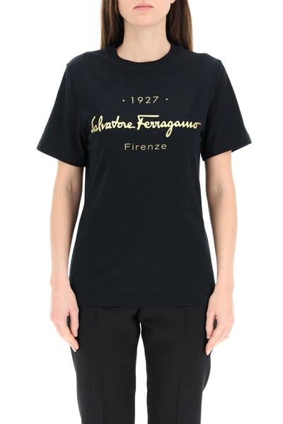 Shop Ferragamo 1927 Signature Print T-shirt In Fdo Nero Oro (black)