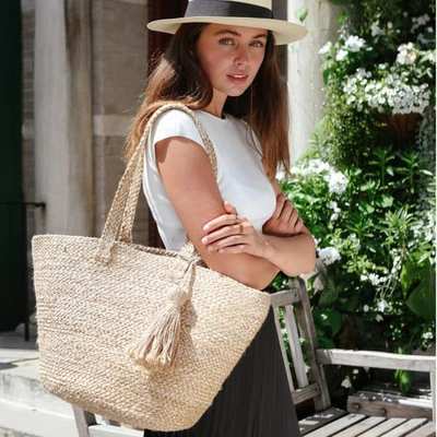 Korissa Kata Shoulder Bag