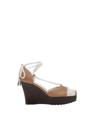 Shop Tod's Sandals In Ivory