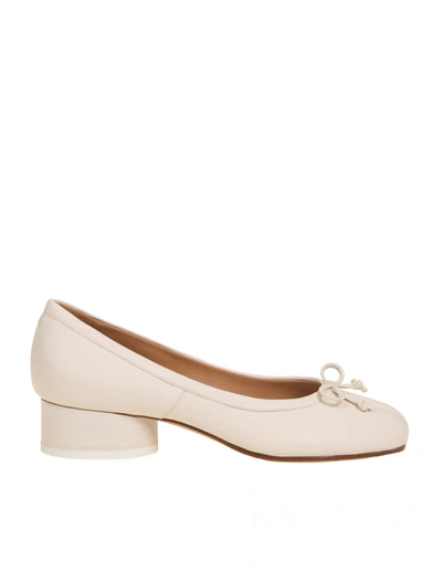 Shop Maison Margiela Tabi Ballerina In Leather In White