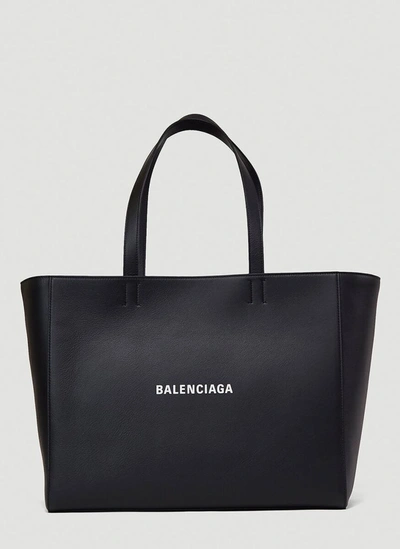 Shop Balenciaga Everyday East In Black