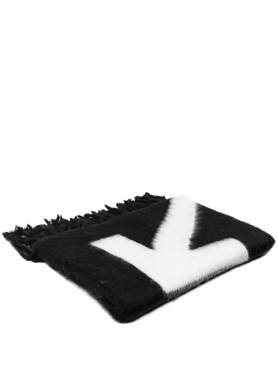 Shop Off-white Arrows Fringed Blanket In Black