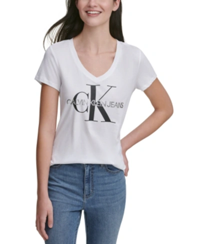 Shop Calvin Klein Jeans Est.1978 V-neck Logo T-shirt In White Combo