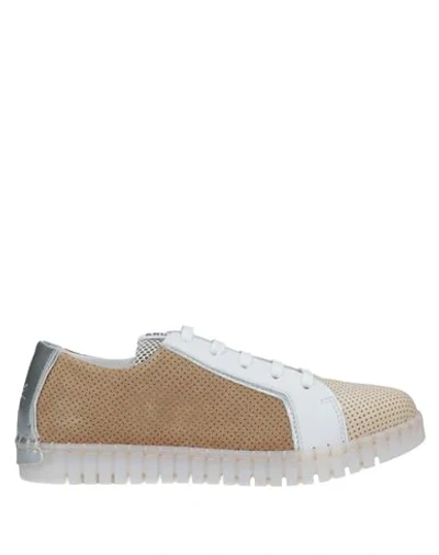 Shop Andìa Fora Woman Sneakers Beige Size 5 Soft Leather