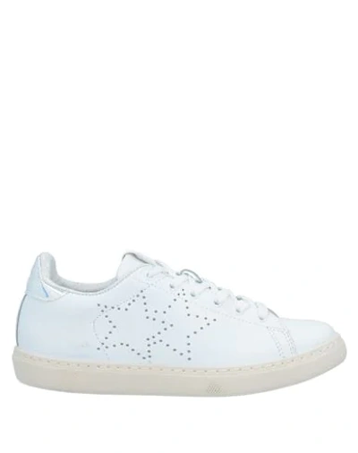 Shop 2star Sneakers In White