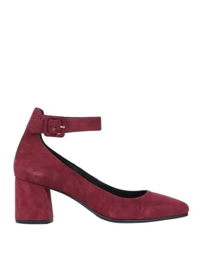 Shop Adele Dezotti Pump In Garnet