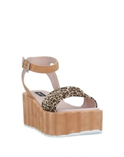 Tosca Blu Sandals In Beige