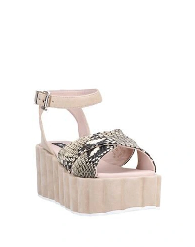 Tosca Blu Sandals In Beige