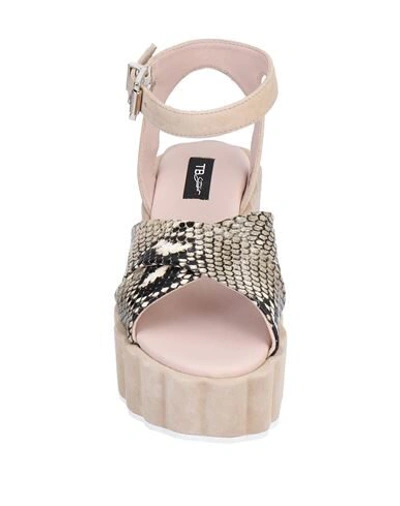 Tosca Blu Sandals In Beige