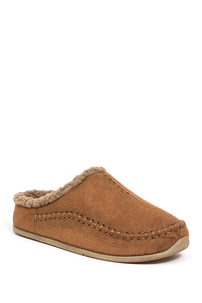 Shop Deer Stags Slipperooz Lil' Nordic Faux Shearling Lined Camouflage Slippers In Chestnut