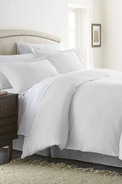 Shop Ienjoy Home Home Collection Premium Ultra Soft 3-piece Full/queen Duvet Cover Set In White