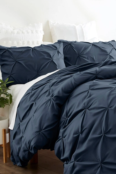 Shop Ienjoy Home Home Spun Premium Ultra Soft 3-piece Pinch Pleat Duvet Cover Set In Navy