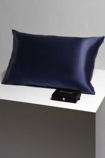 Shop Blissy Mulberry Silk Pillowcase In Navy